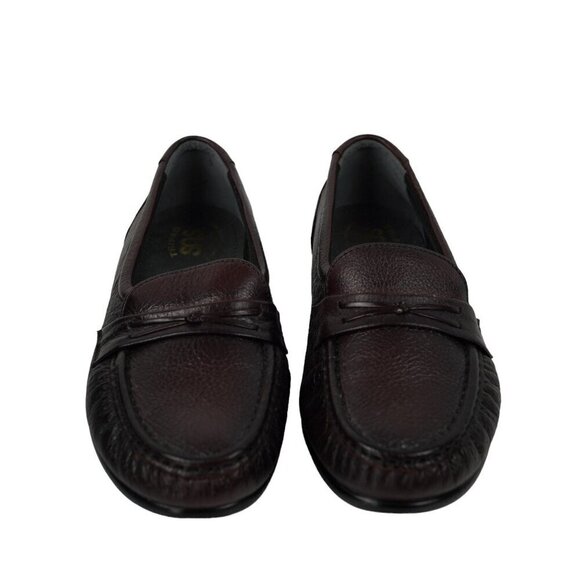 NWB SAS Women's Easier Slip-On Loafer Burgundy Leather Shoes Size 6WW - Picture 1 of 7